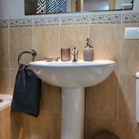 ¡bajo Precioso Con Salida Directa A La Piscina Comunitaria En Paraiso De Vera! Daire