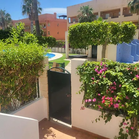 ¡bajo Precioso Con Salida Directa A La Piscina Comunitaria En Paraiso De Vera! Vera
