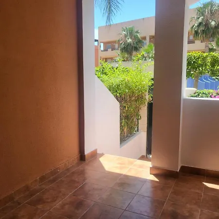 ¡bajo Precioso Con Salida Directa A La Piscina Comunitaria En Paraiso De Vera! *