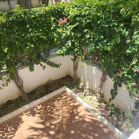 ¡bajo Precioso Con Salida Directa A La Piscina Comunitaria En Paraiso De Vera! *
