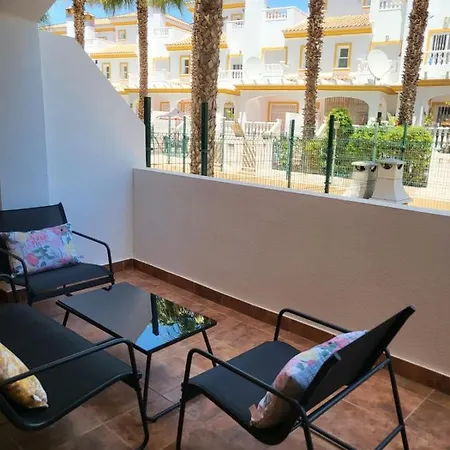 ¡bajo Precioso Con Salida Directa A La Piscina Comunitaria En Paraiso De Vera! Apartment *